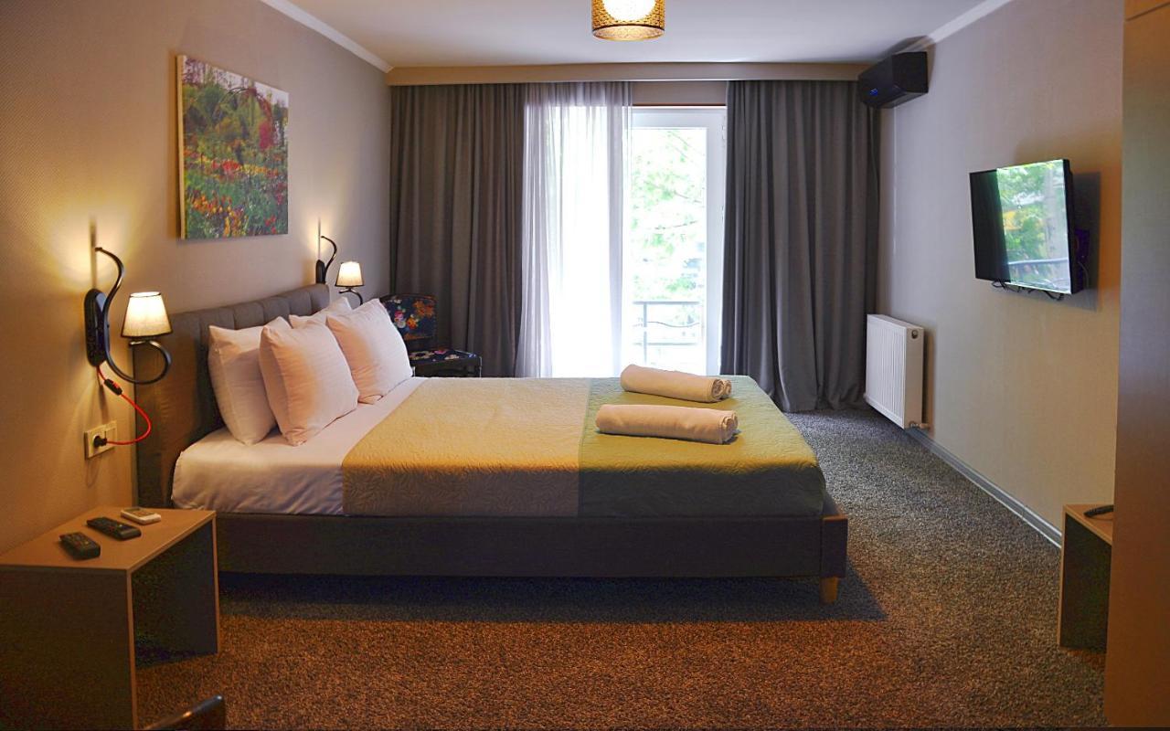 Art Hotel Claude Monet Tbilisi Exteriör bild